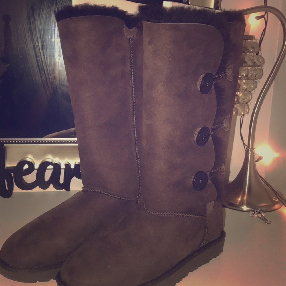 Triple Bailey button UGGS